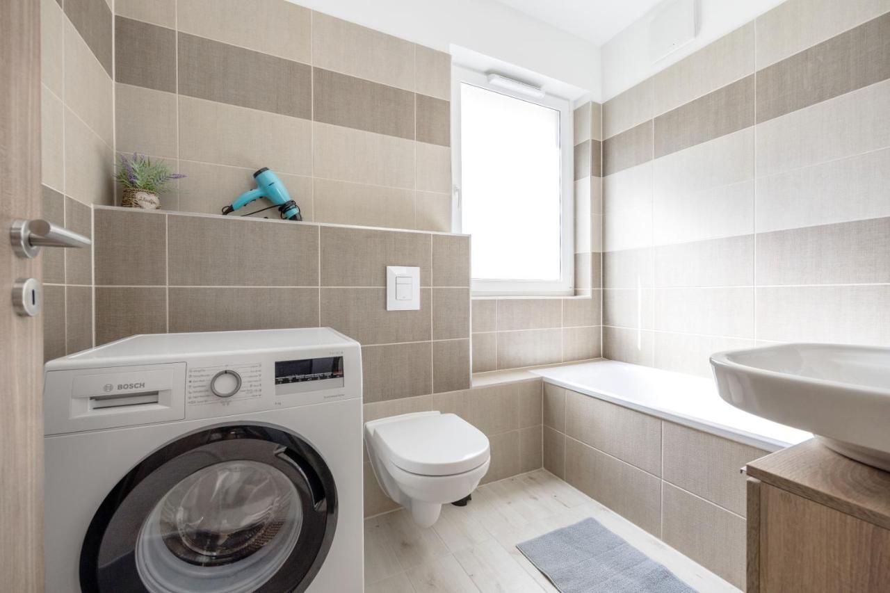 211 / 1 Bedroom / Modern Condo In City Center Budapest Eksteriør bilde